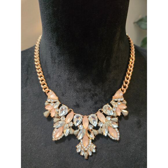 Women's Statement Necklace Crystal Floral Design with Lobster Clasp Lock Gold - Picture 1 of 6